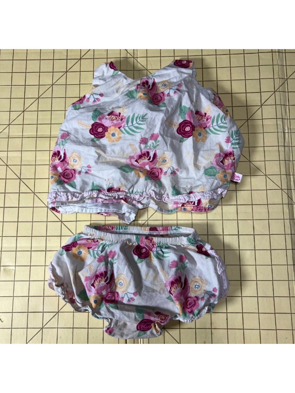 Ruffle Butts Baby Girls Floral Ruffle Top & Bloomers Set Size 18-24M 100% Cotton